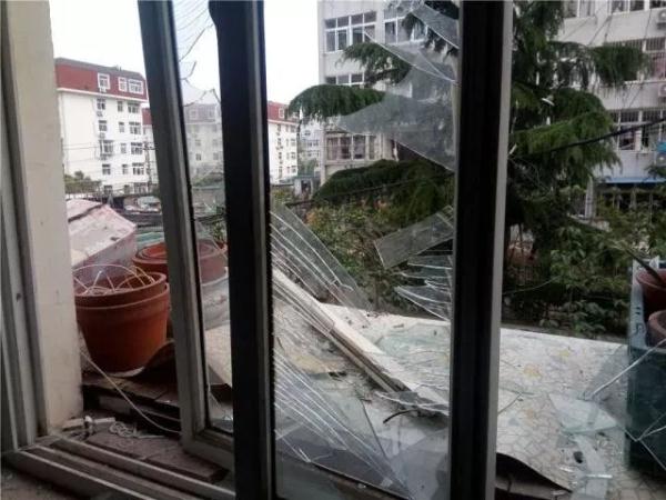突發(fā)！青島一居民樓發(fā)生爆燃！已造1人死亡，7人受傷！3公里外有震感…