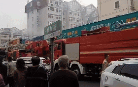 突發(fā)！青島一居民樓發(fā)生爆燃！已造1人死亡，7人受傷！3公里外有震感…