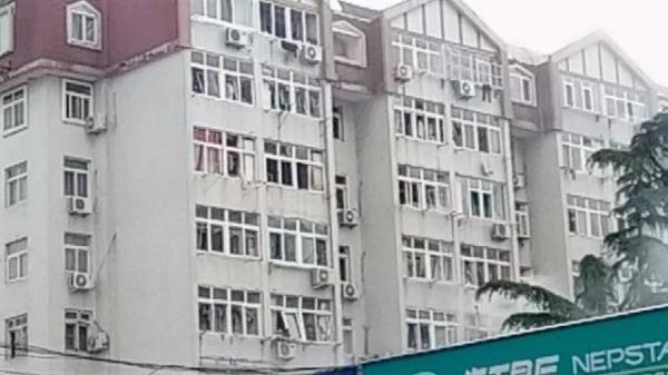 突發(fā)！青島一居民樓發(fā)生爆燃！已造1人死亡，7人受傷！3公里外有震感…