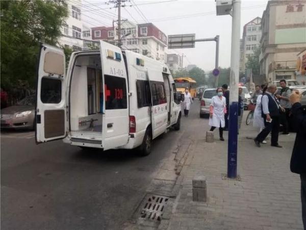 突發(fā)！青島一居民樓發(fā)生爆燃！已造1人死亡，7人受傷！3公里外有震感…