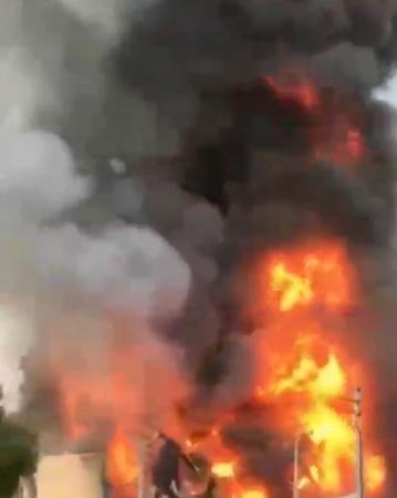 救援現(xiàn)場(chǎng)。